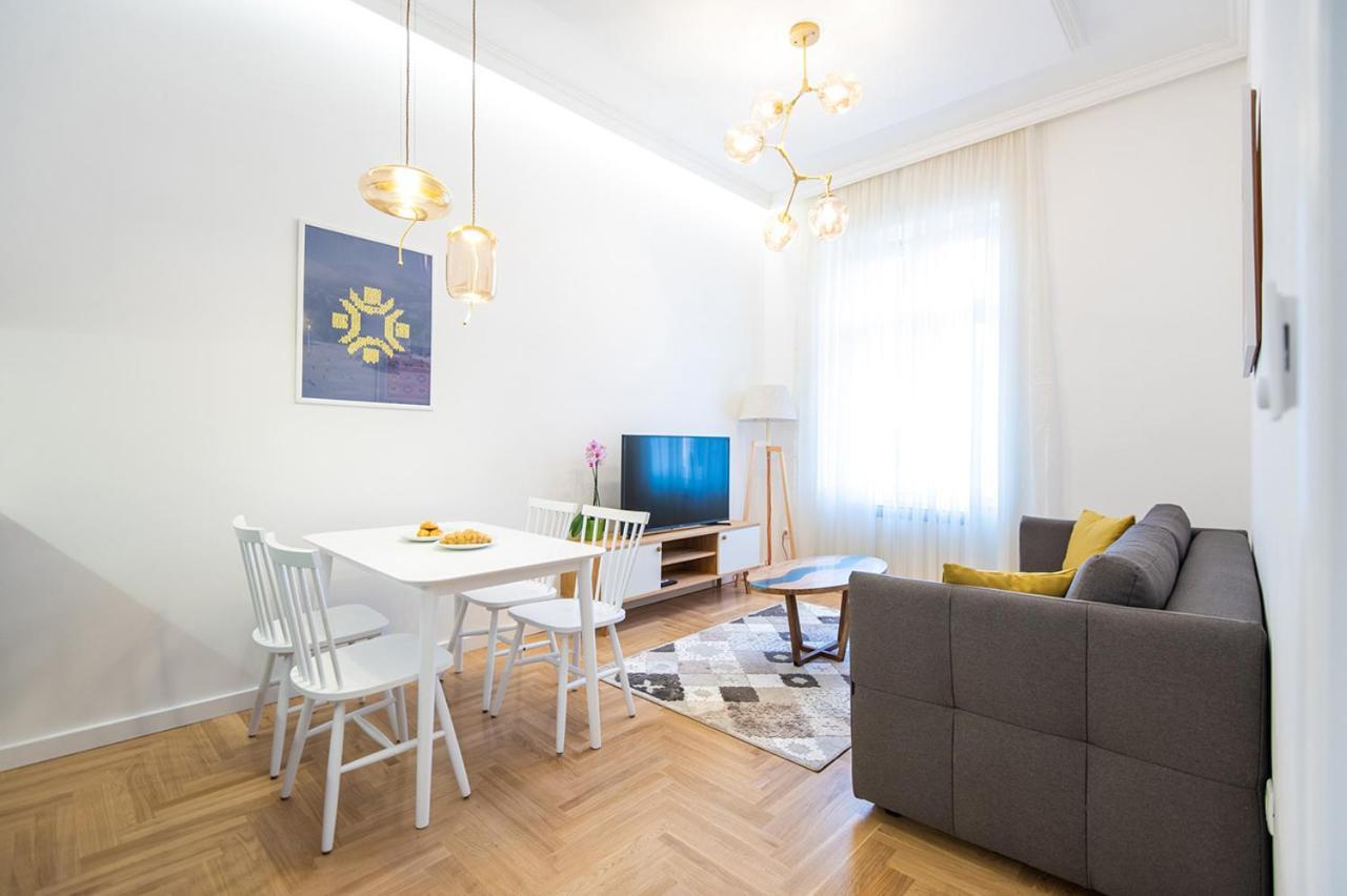 Luxury Suite In City Centre Sarajevo Bagian luar foto